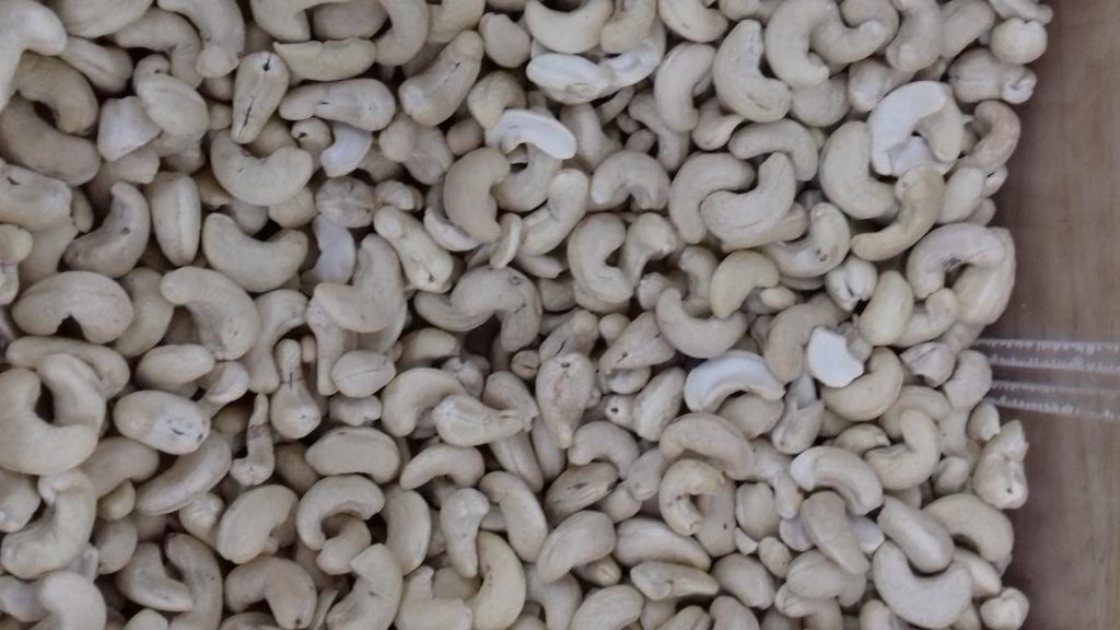 Cashew nut-zinc rich food